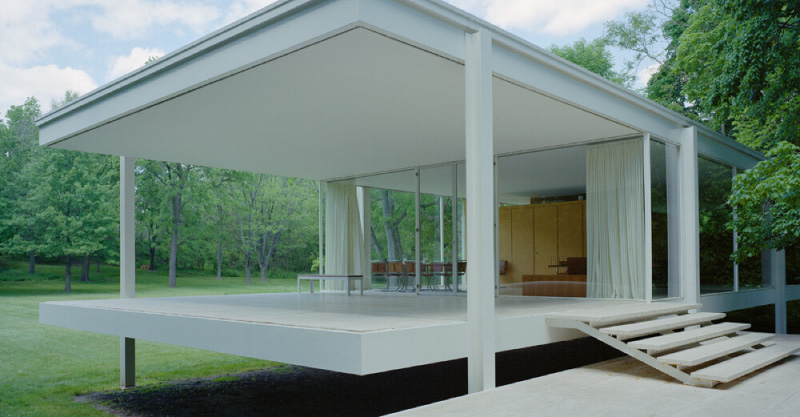 Edith Farnsworth house designed by Mies van der Rohe